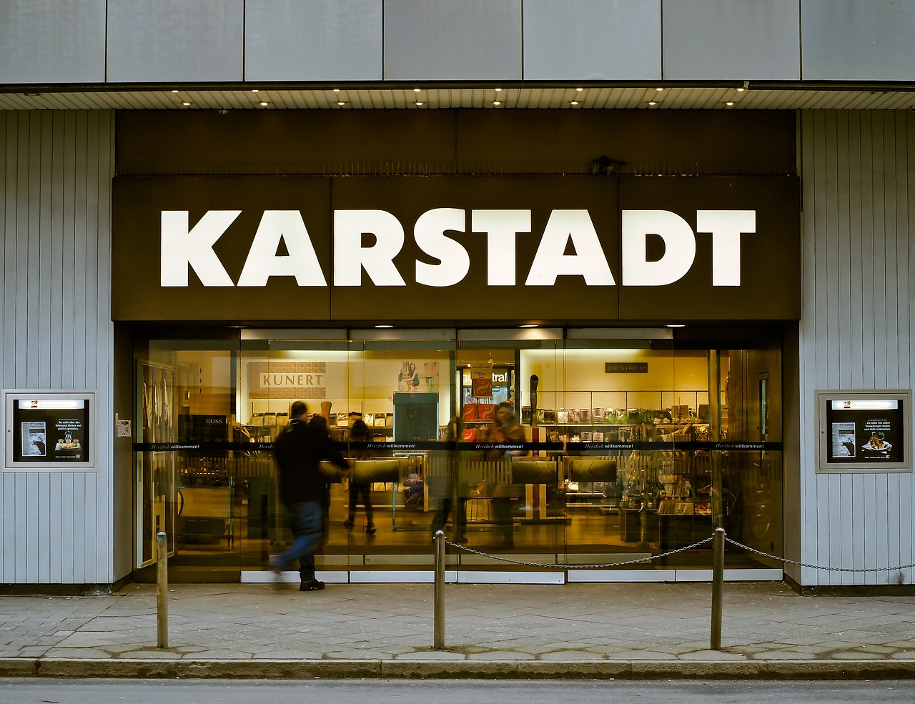 GroÃe SchlieÃungswelle bei Galeria Karstadt Kaufhof - diese Filialen sind betroffen